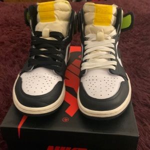 Jordan Volts size 8 used